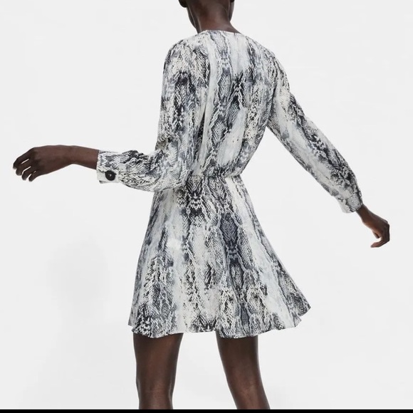 NWT ZARA MINI DRESS - Picture 3 of 9